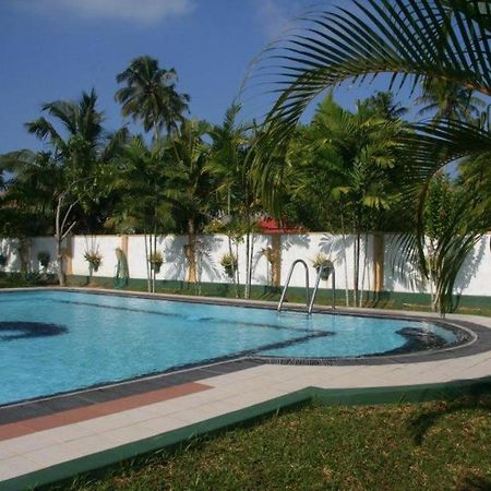 Sagarika Beach Hotel Moragalla Exterior photo