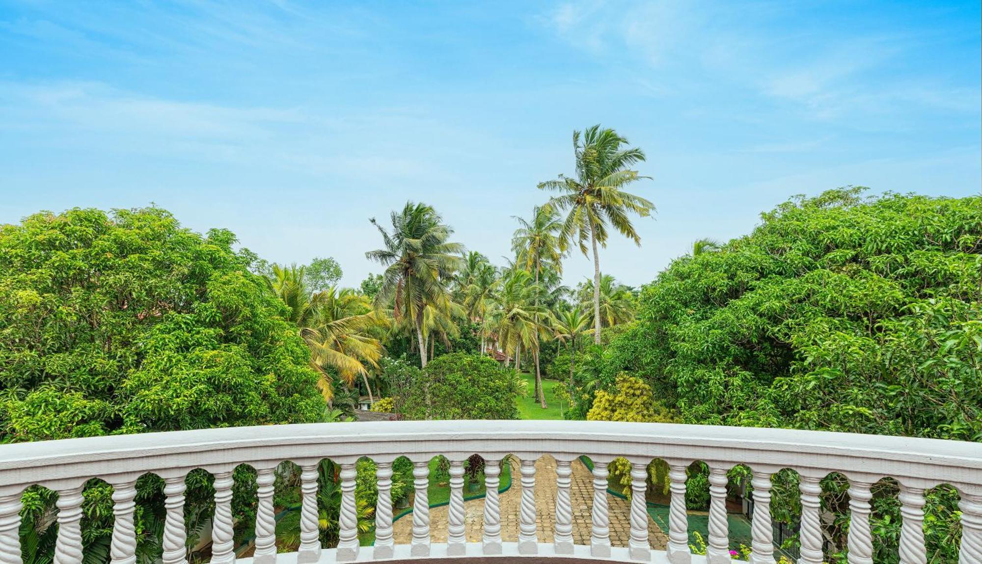 Sagarika Beach Hotel Moragalla Exterior photo